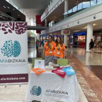 Mesas informativas en Ballonti y Zubiarte